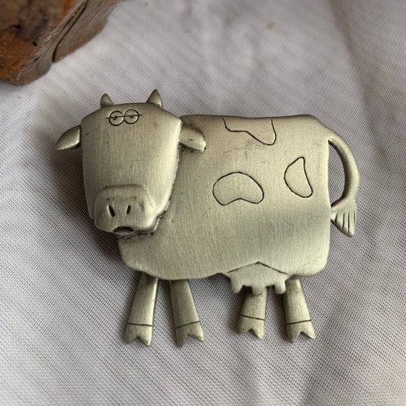 Vintage JJ Artifacts Silver/Pewter Tone Cow Brooch - image 1