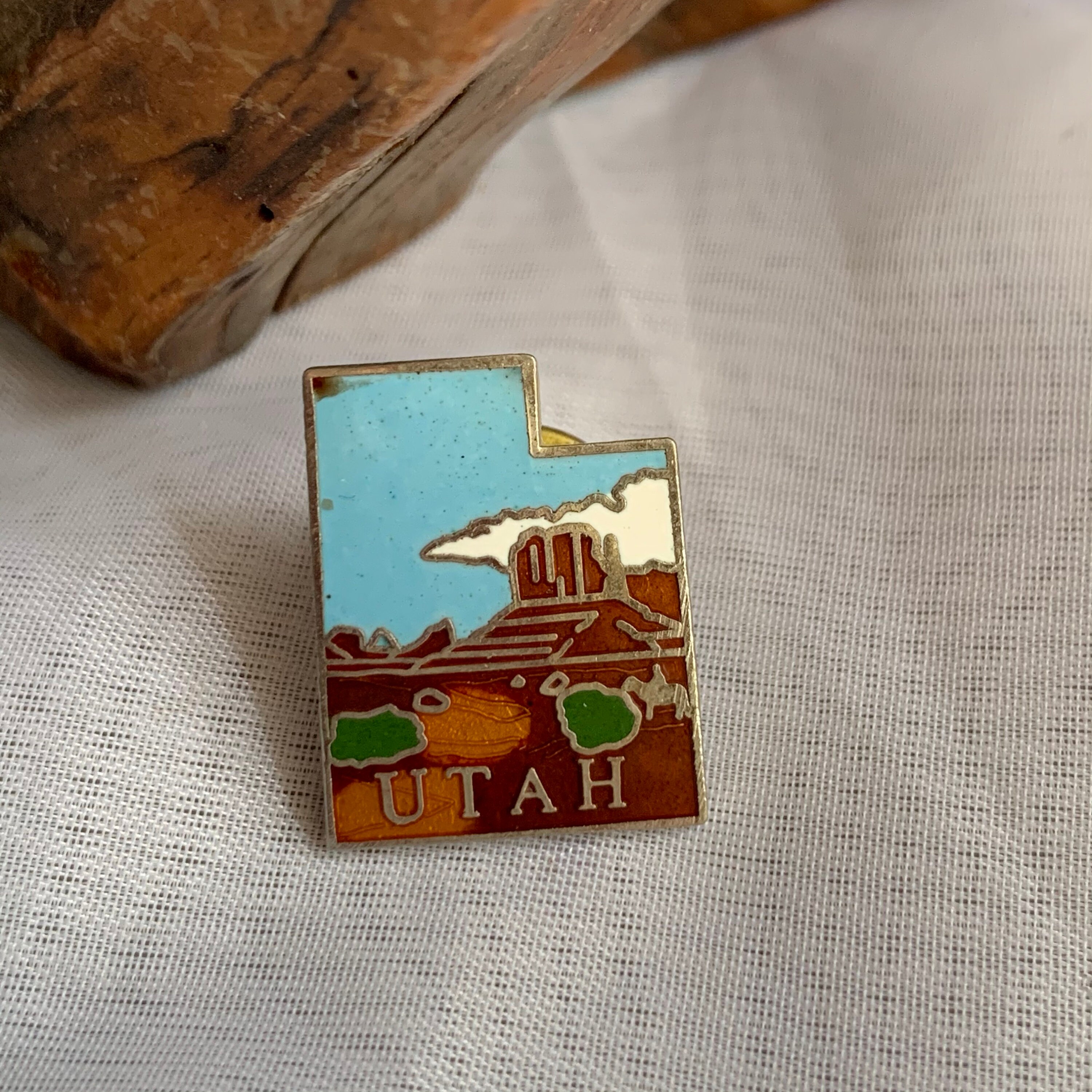Vintage Enamel Monument Valley Utah Souvenir Pin Back/Hat Pin Etsy