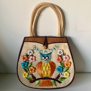Bolso de mano o cartera de paja tejida con motivos florales, estilo vintage