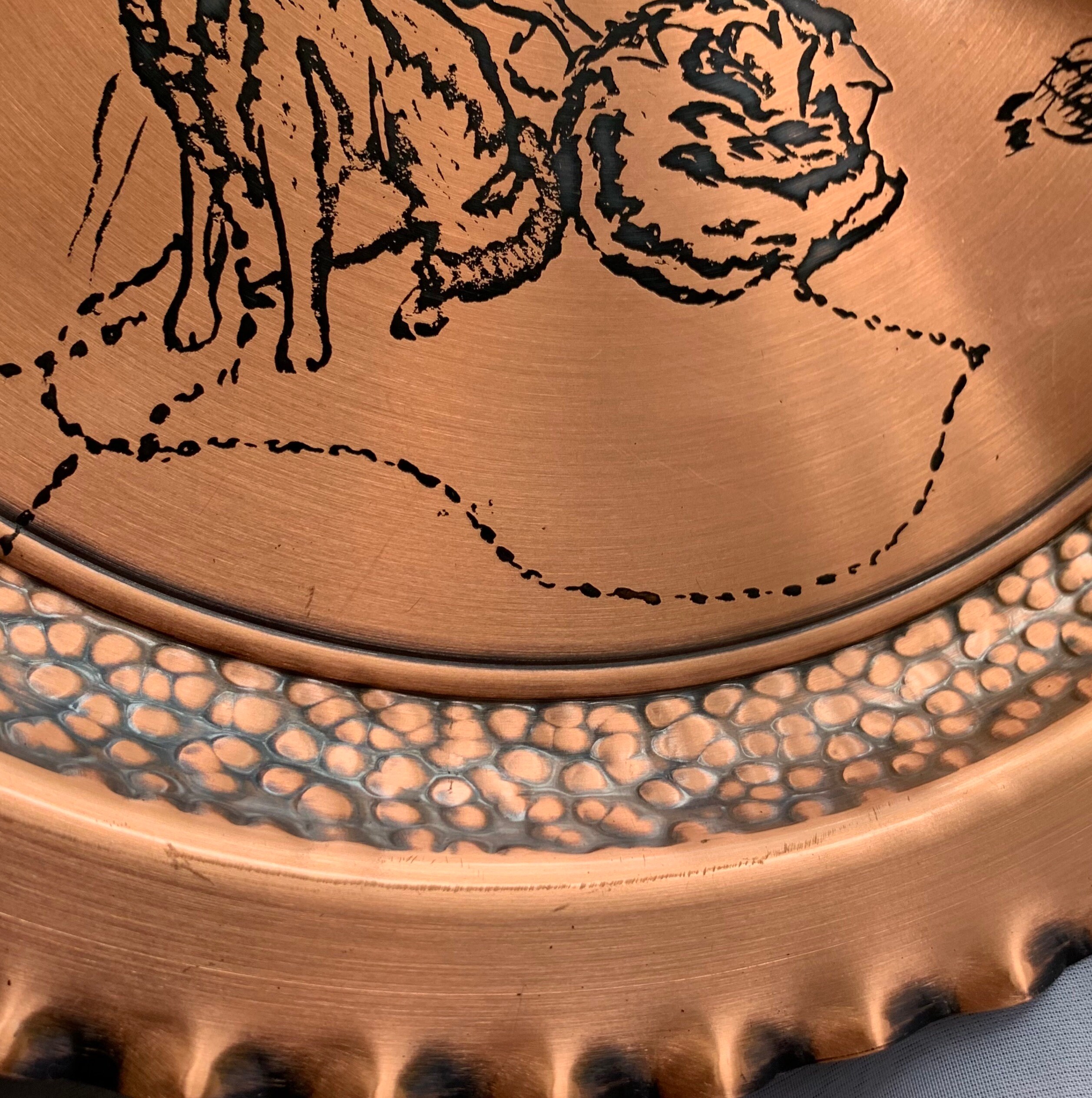 流行り の ブランド  Vintage Fantasy Copperware Hand Wrought Inuit Tray/wall カットソー(半袖+袖なし)