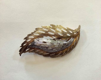 Vintage J.J Two Tone Leaf Pin