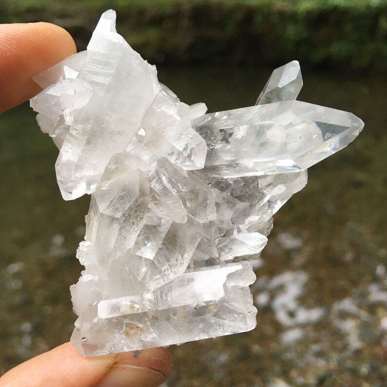 DIAMOND WINDOW CRYSTAL Bathroom Decor Crystal Collection Raw Stones Arkansas Clear Quartz Cluster Gifts for Women Healing Stones
