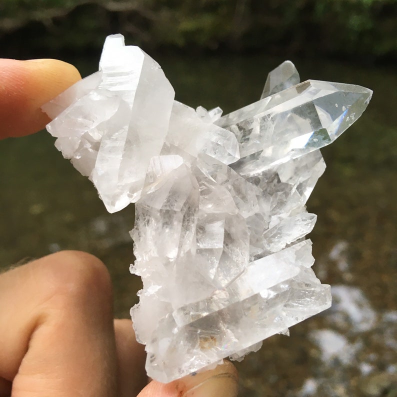 DIAMOND WINDOW CRYSTAL Bathroom Decor Crystal Collection Raw Stones Arkansas Clear Quartz Cluster Gifts for Women Healing Stones