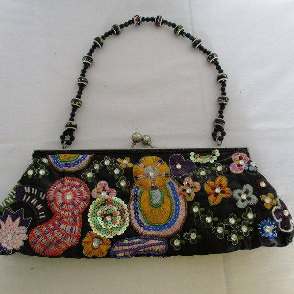 Vintage small purse, beads and sequins floral pattern