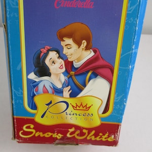 Disney Snow White 16 Inch Porcelain Doll Collectible,  New in Box - Box in Fair Condition, Vintage Gift