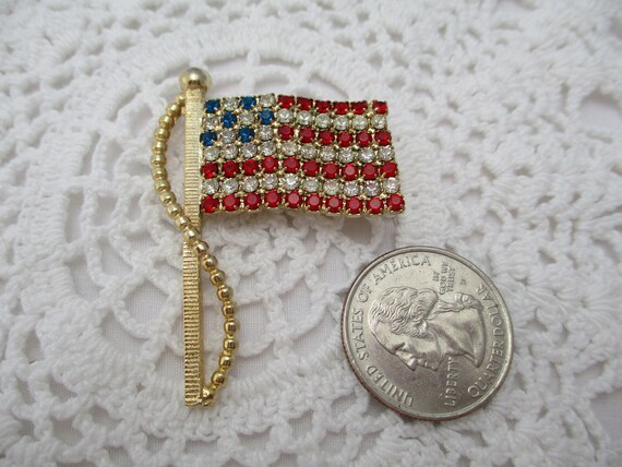 Vintage Rhinestone American Flag Brooch, - image 10