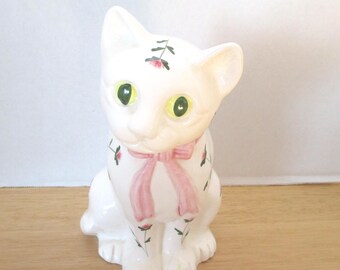 Vintage Mann Ceramic Cat Figurine: Country Rose, Hand Painted
