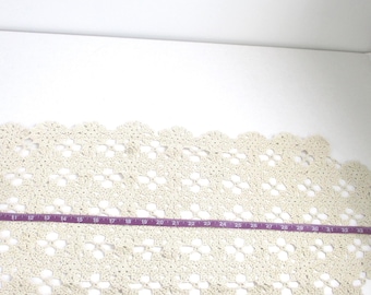 Vintage Crocheted Floral Table Runner: Shabby Chic Home Decor