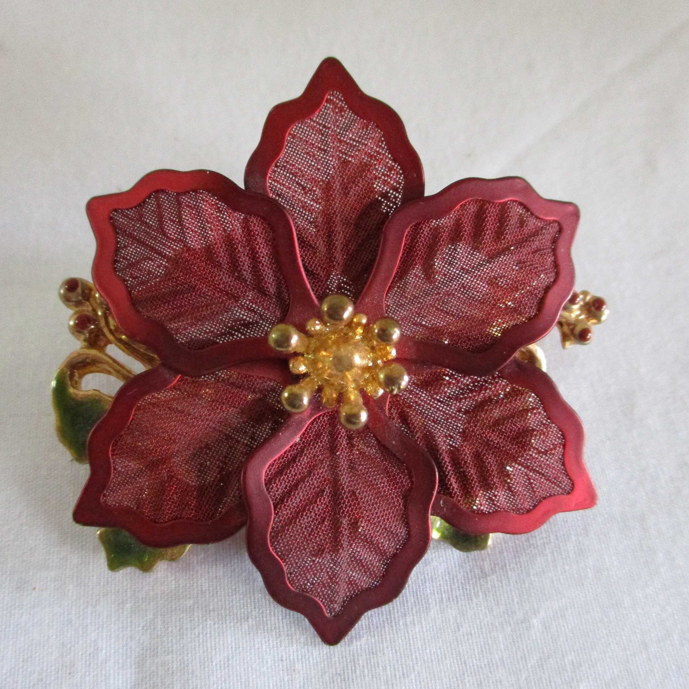 赤い花形ブローチ　Vintage poinsettia brooch Vintage Poinsettia Christmas Brooch – Holiday Floral Pin