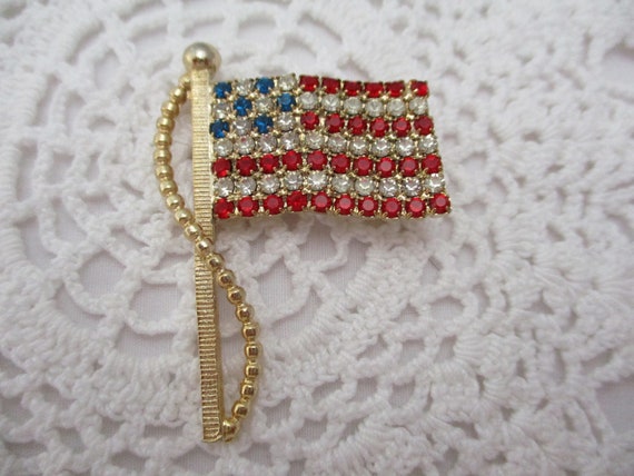 Vintage Rhinestone American Flag Brooch, - image 7