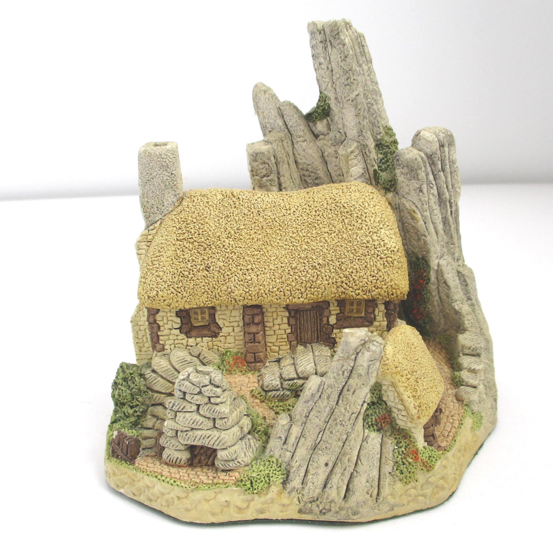 Irish Cottage Figurine - Etsy