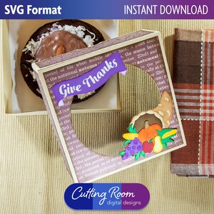 Modello SVG per scatola regalo "Rendi grazie" - Scatola per biscotti e porta torta in carta 3D con cornucopia per regali da forno - Download digitale