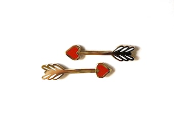 set of 2 heart arrows enamel pins