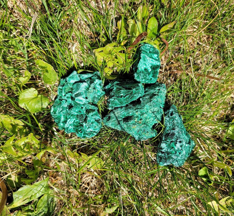 Crystal Mystery Box Crystals Fossils Geode Crystal Points Etsy