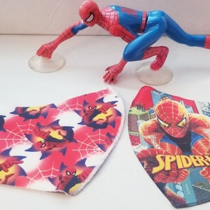 2x Handmade Custom Baby Kinder Kinder Maske Gesicht umfasst Masken Superheld Rot Spiderman Spinnennetz Universum ART Cartoon Toon Weihnachten Geschenk