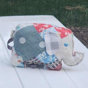 Geüpcycled vintage quilt gevuld vintage olifant dier