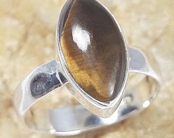 Anello in argento sterling con occhio di tigre e pietra preziosa Marquoise