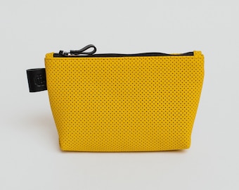 Makeup bag Genuine leather cosmetic pouch Yellow Italian leather Zipper pouch Traveler cosmetic case