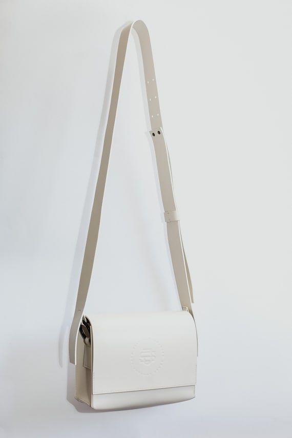 Kluisje Uitschakelen Baleinwalvis Leren crossbody tas Dames witte schoudertas Handgemaakte Cross - Etsy  Nederland