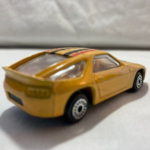 Zee Toys Porsche 928S Pennzoil D89 1:64 Scale image 4