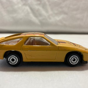 Zee Toys Porsche 928S Pennzoil D89 1:64 Scale image 3