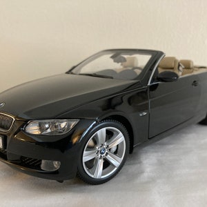 Kyosho BMW 335i (E93) Convertible - Dealer Edition - 1:18