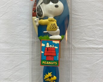 Snoopy Joe Cool Peanuts Sculptured Cushion Brush