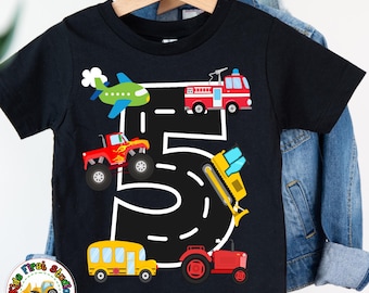 Camiseta infantil de camiones y vehículos de transporte para el 5º cumpleaños. Camiseta de camiones para niños de 5 años: camión de bomberos, avión, monster truck, tractor, excavadora y autobús.