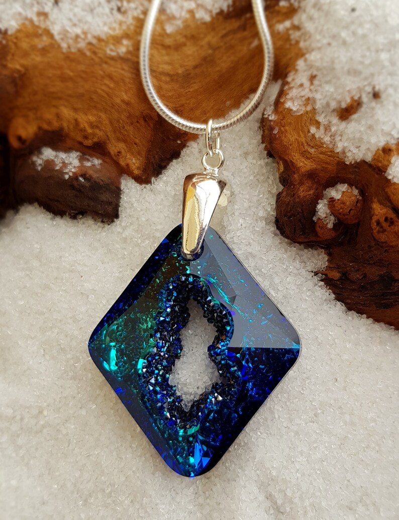 Swarovski Growing Crystal Pendant Bermuda Blue Image 0