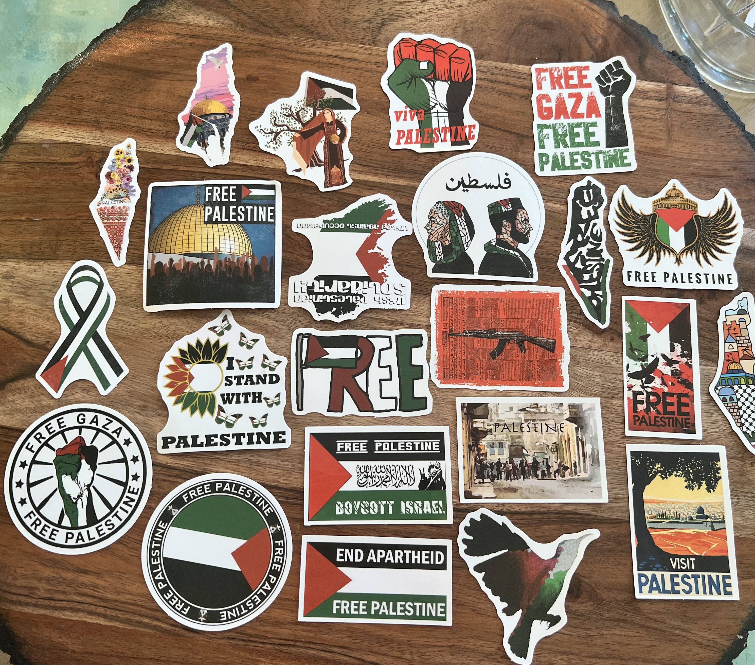 Sticker for Sale avec l'œuvre « Palestine Libre - Keffieh