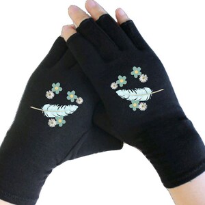 Fingerless Gloves for Women Arthritis Gloves Texting Gloves Arthritis Relief Driving Gloves Compression Gloves Daisy Feathers Black