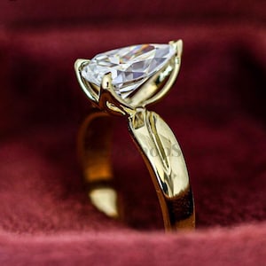 2 CT Pear Cut Moissanite Engagement Ring Thick Band Solitaire Anniversary Ring 14k Gold Wedding Ring Bridal Handmade Jewelry Gift For Women