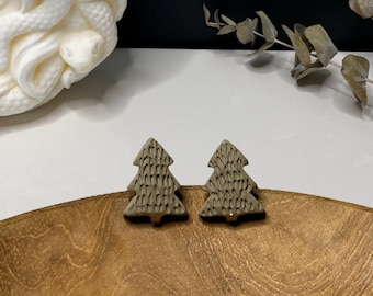 Mini Christmas tree studs | Christmas trees | Polymer clay earrings | Holiday earrings | Micro studs | Tiny studs | Winter earrings