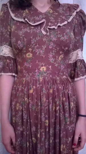 Vintage dress,Woman dress,woman gift,gift girl,women's clothing,girlswear,printed cotton,lace,gift,19 century,made in France