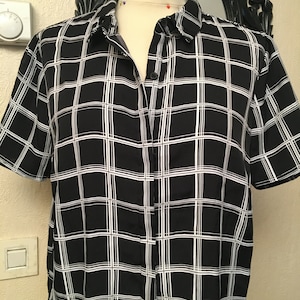 Chemise Vintage,chemise Femme,tissu de viscose imprimé,couleur noir et blanc,cadeau vintage,80's,chemise fille,cadeau femme,vêtements femme