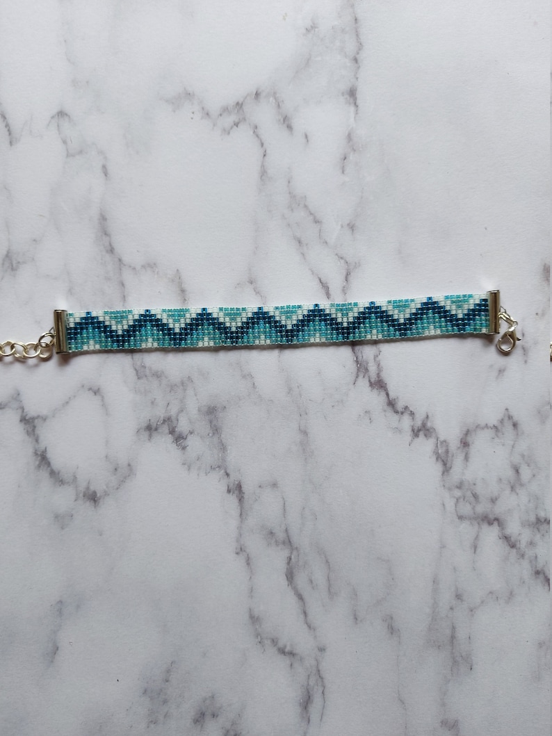 Blue bracelet in miyuki beads