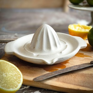 Keramische citruspers met tuit, handpersruimer, citroen-limoen-sinaasappelsappers, handige keukengadgets, uniek handgemaakt cadeau