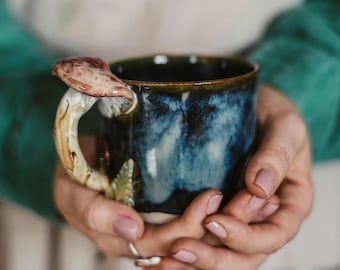 Handgemaakte paddenstoelmok, boskeramische kop, ambachtelijk aardewerk, op de natuur geïnspireerde mok koffiethee, uniek cadeau voor tuinliefhebbers, vaatwasmachinebestendig