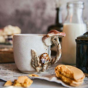 Handgemachter Pilzbecher • Wald-Inspirierte Tasse • Cottagecore Keramik • Größe S oder M • Künstlerische Geschenkidee • Natur Steinzeug Bild 12