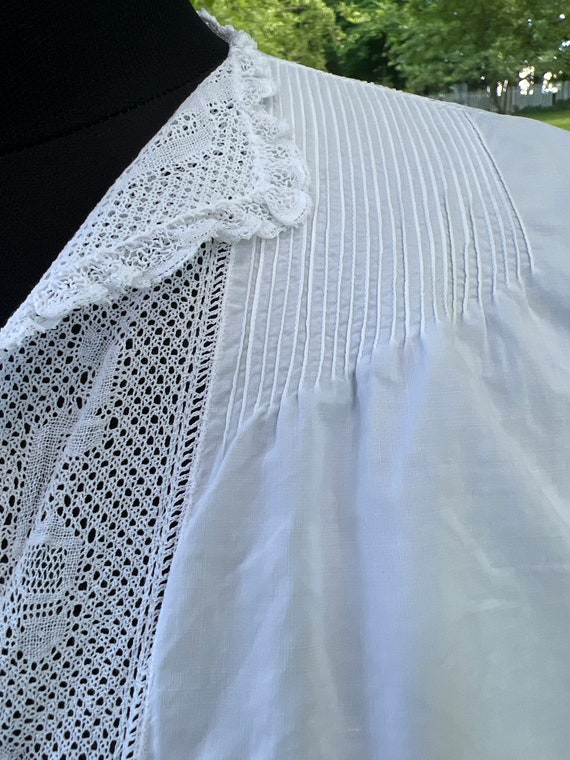 Antique Victorian White Cotton and lace nightgown - image 7