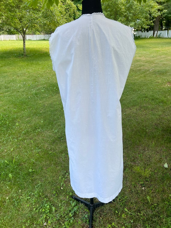 Antique Victorian White Cotton and lace nightgown - image 5