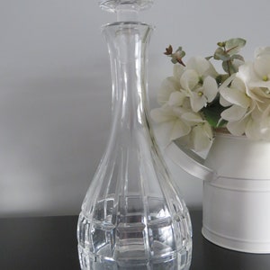 Elegant Mid Century Modern Glass Wine Decanter | Cut Square Glass | Retro Charm