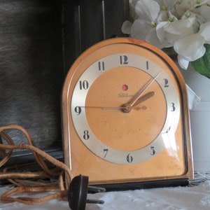 Art Deco Clock | Telechron Vintage Timepiece | Model 7F75 | Grandmillenial Decor