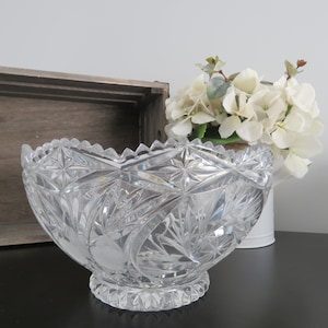 Vintage Glass | Crystal Fruit Bowl | Starburst Pinwheel | Farmhouse Decor | Cottagecore Decor | Sawtooth Edge