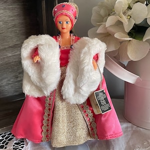 Peggy Nesbit Doll | Jane Seymour H/220 | 1960s Collectible | Historical Collectors Costume Doll | Made in England