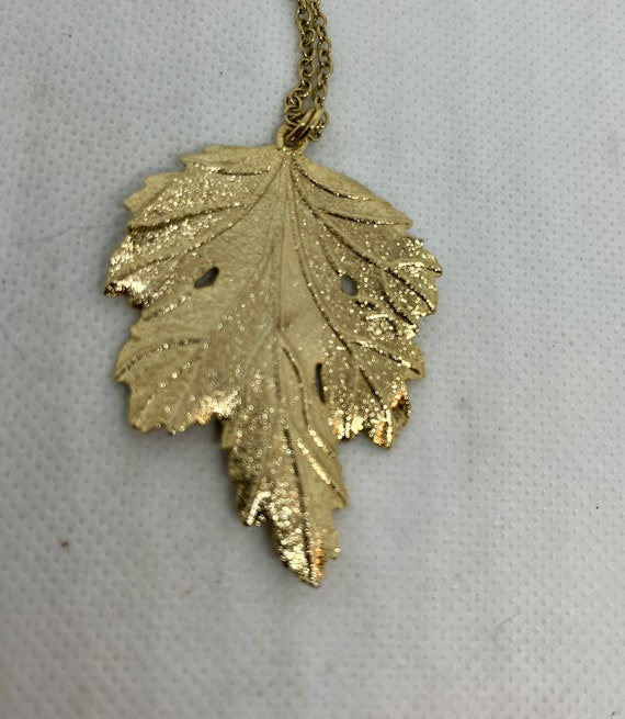 Cookie Lee Maple Leaf Gold Tone Shimmering Texture