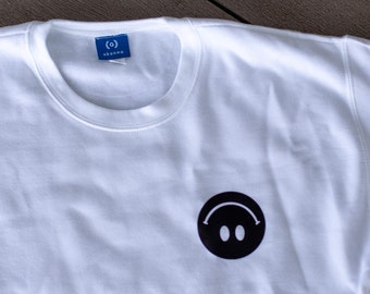 Upside Down Happy Face Crewneck - Wypełniony