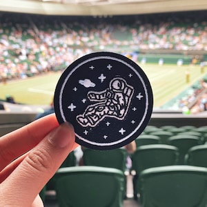 宇宙飛行士アイロン接着パッチ 2.5 インチ | 刺繍アイロン接着パッチ