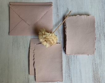 Papel hecho a mano, sobre, cubierta.
