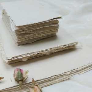 Handgeschept papier, geel pastel, lichtgeel, handgeschept papier, vanille,